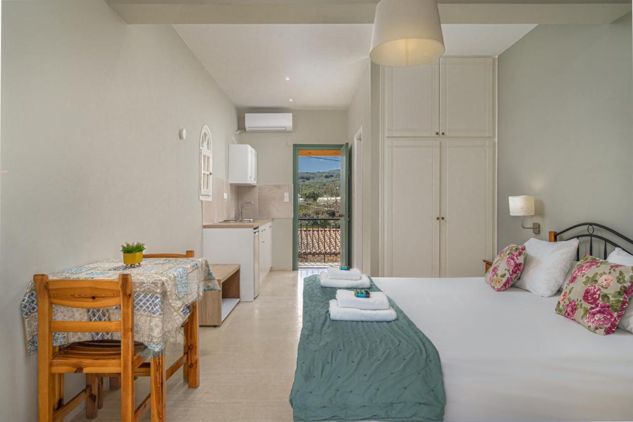 Porto Giardino Apartments Kypseli Екстер'єр фото