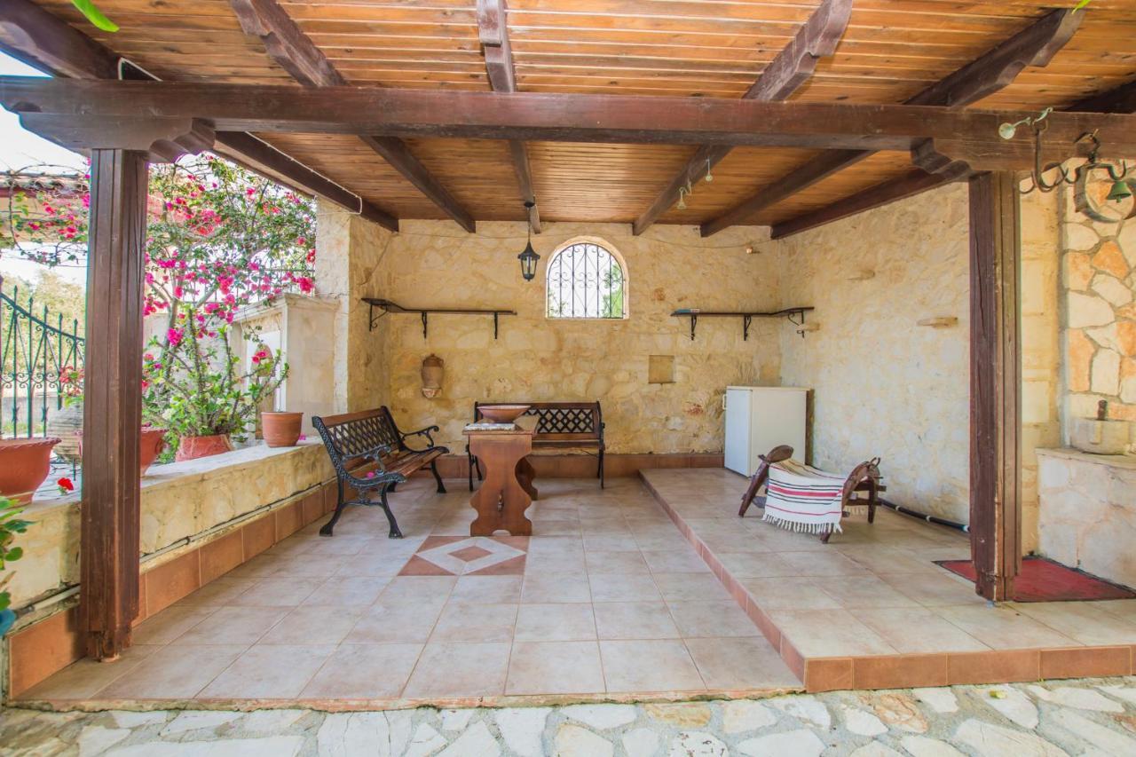 Porto Giardino Apartments Kypseli Екстер'єр фото