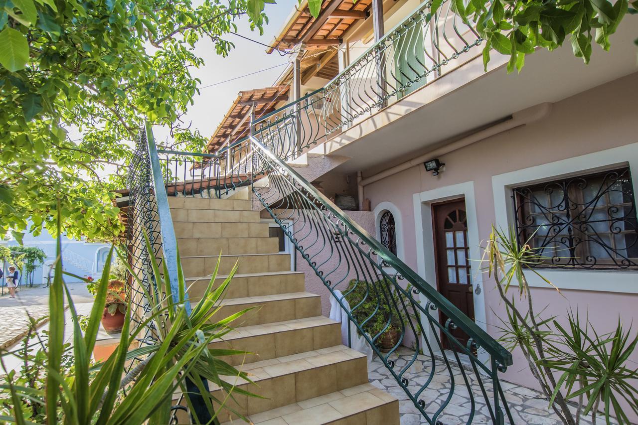 Porto Giardino Apartments Kypseli Екстер'єр фото
